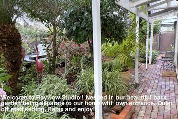 پانسیون Bayview Studio