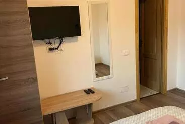 Pensiune Giulia Home