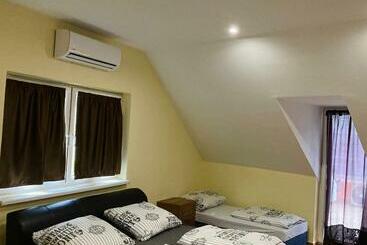 Hostel Balaton Grill Szállás Siófok