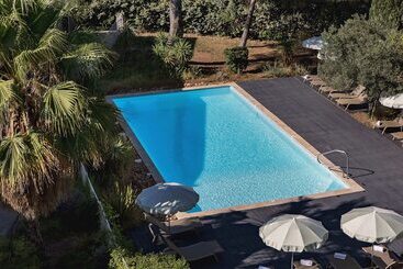 هتل Holiday Inn   Marseille Airport, An Ihg