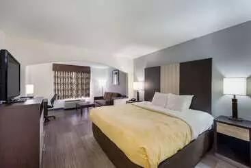 Otel Quality Inn & Suites Huntsville Research Park Area