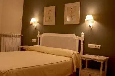 فندق ريفى Palacio De Monfarracinos