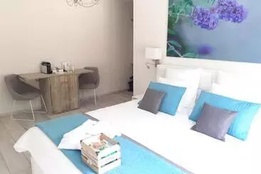 Villa Blue Garden B&b Vlaamse Ardennen Nabij Pairi Daiza