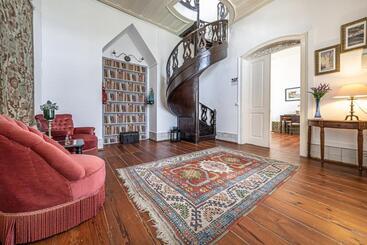 هاستل Dona Amélia