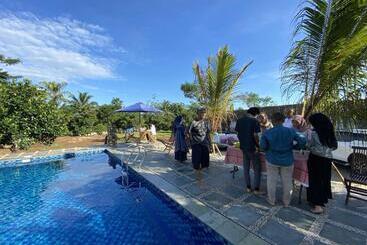 Hotell Embay House & Private Pool