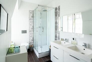 پانسیون Le Henri Ii