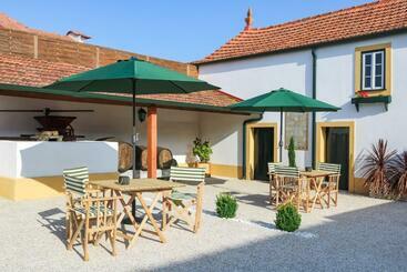 مبيت وإفطار Casa D Oliveira