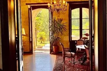 تختخواب و صبحانه Château Borgeat De Lagrange   Privatisation