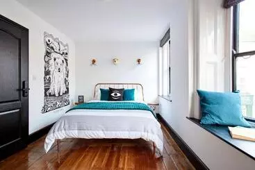 Majatalo Jet Black Jewel