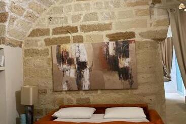 צימר Palazzo De Carlo E Il Parco Dei 7 Pozzi