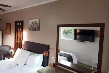 Pension The Oak Treehouse Bnb Queenstown