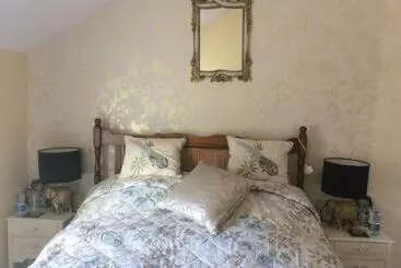 Abbey And Esk Bed And Breakfast
