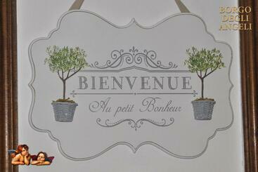 צימר Borgo Degli Angeli Arcola