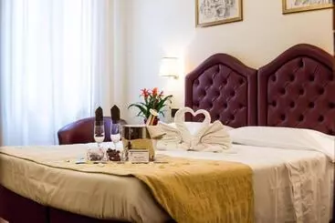 هتل Pensione Accademia  Villa Maravege