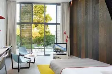 Отель Sezz Saint Tropez