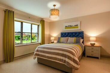 مبيت وإفطار Bramble Lodge