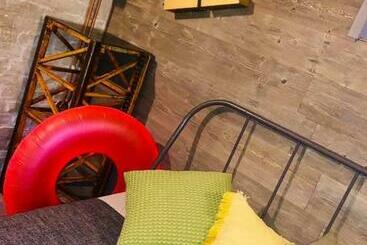 פנסיון Les Chambres Atypiques De Nico Bush   Parking Sécurisé Vélos