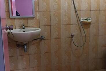 Пансион Nias Kristov Surf Camp