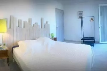 ベッドアンドブレックファースト Domaine De La Clotte