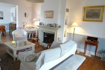 Bed and Breakfast La Douceur Saumuroise Avec Petit Déjeuner