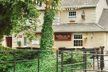 Basil Sheils B&b Accommodation Armagh