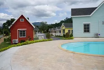 Evie Mae Resort
