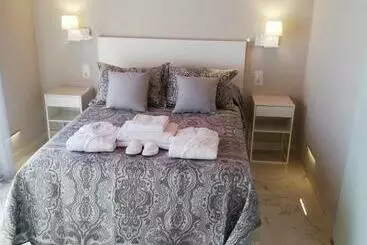 Nocleg ze śniadaniem Nueva Suite Jacuzzi Relax Beach & Mountain