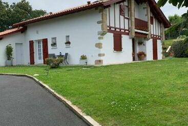 Villa Les Hortensias B&b