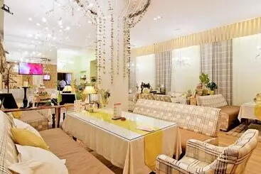 Business Hotel Avrora