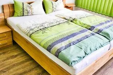 Bed & Breakfast Gästehäuschen Hösbach