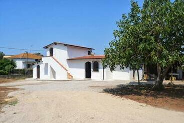 민박 Beastella Holiday Rooms