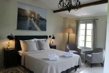 민박 Chambres D Hôtes Des Gens Heureux