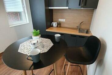 Oak House Apartments