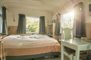 Bed and Breakfast Pipowagen Elsebein Groningen Westerwolde Unieke Ligging Met Eigen Tuin En Vrij Uitzicht Over Veld Na