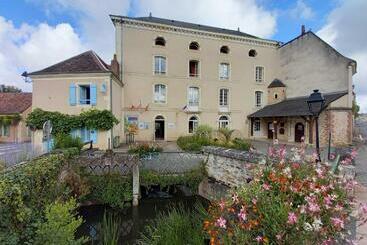 بنسيون Gîte Le Moulin