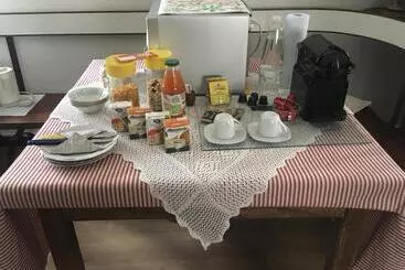 Bed and Breakfast Alla Rotonda Dai Santi