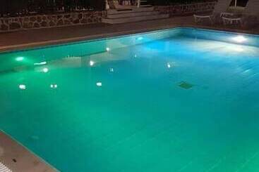 דירה Aslanis Village