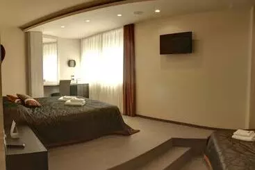Garni Hotel Vigor   Ev Station