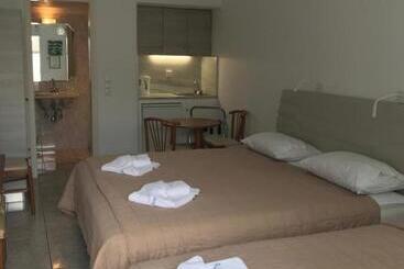 Pension (Hôtel basse catégorie) Romantika