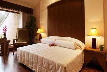 Szálloda Purple Jade Laguna Resort