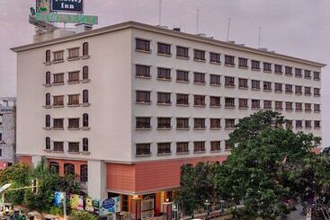 Quality Hotel Dv Manor