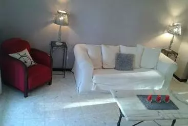 Bed & Breakfast Domaine De Lazuel