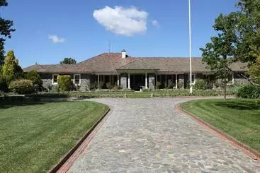 ベッドアンドブレックファースト Historic Merryville Homestead