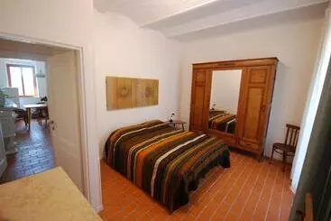 Hotelli Agriturismo Podere Il Leccio