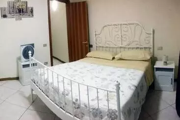 Majatalo Affittacamere Lo Scoiattolo Di Mannocchi Lorella