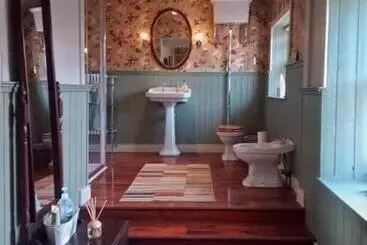 تختخواب و صبحانه Crookedstone House