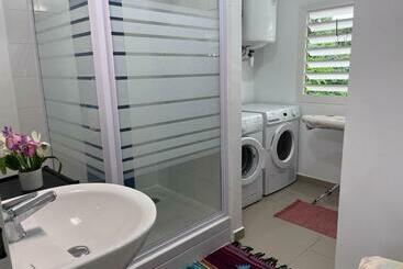 Bed and Breakfast Chambre D Hôte à 5mn De L’aéroport