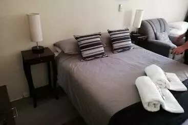 ペンション 52 Oaks Guest House