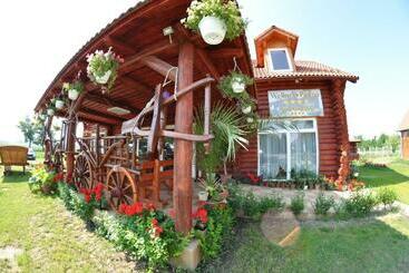 Bed and Breakfast Rönk Wellness Panzió Mezőpeterd