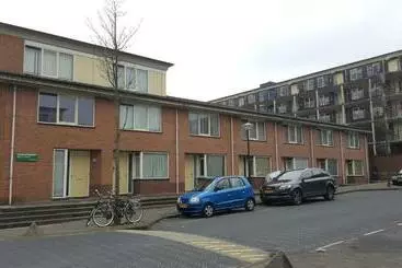 Aamiaismajoitus (B&B) Quiet Spacious Room